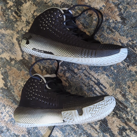 Under Armour HOVR Havoc 2 basketball size 7.5 - Picture 4 of 7